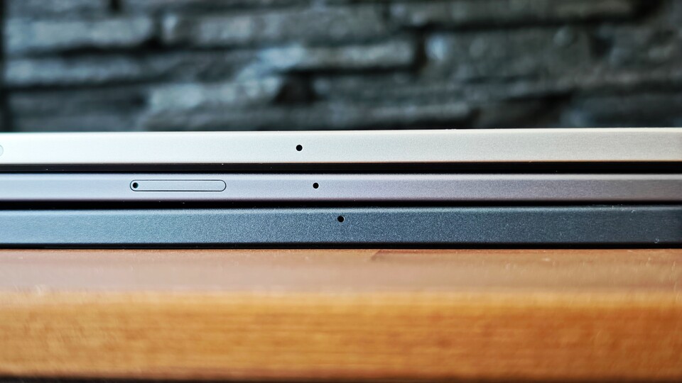 So dünn sind sie: Unten das Blackview Mega 5, in der Mitte das Lenovo Idea Tab Plus und oben das Redmi Pad 2 9.7. (Bildquelle: Duy Linh DinhGameStar Tech)