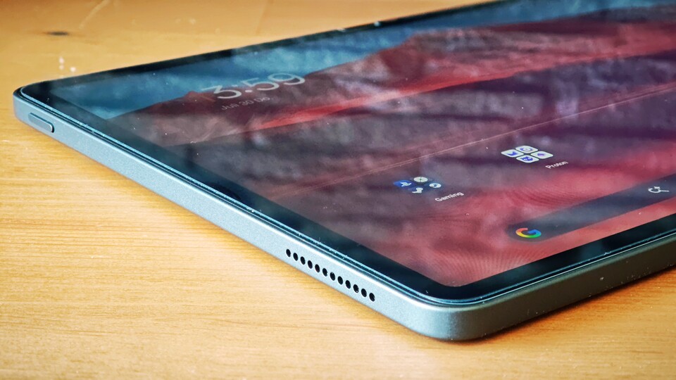 Die Lautsprecher des Blackview Mega 5 klingen nicht so gut und können schnell mit den Händen verdeckt werden. (Bildquelle: Duy Linh DinhGameStar Tech)