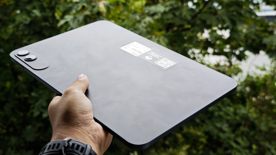 Das Tablet fühlt sich nicht sonderlich robust und hochwertig an. (Bildquelle: Duy Linh DinhGameStar Tech)