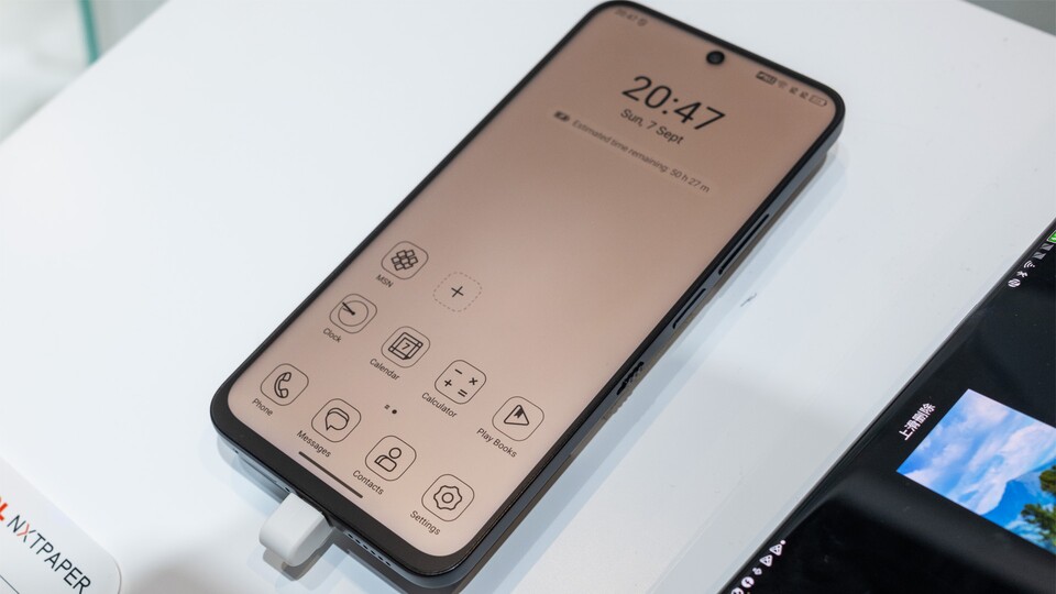 Der Bildschirm ist im E-Ink-Modus besonders augenschoned. Durch Minimierung der Hintergrundprozesse wird außerdem viel Energie gespart. (Bildquelle: Patrick Fernando SchneiderGameStar Tech)