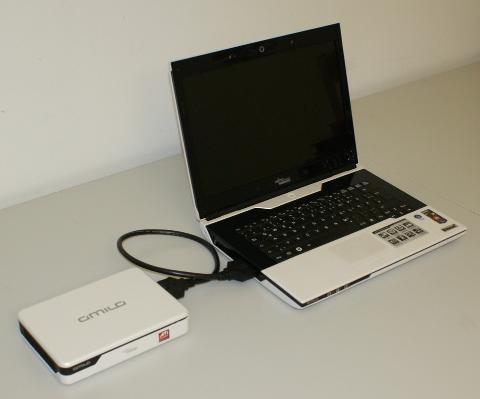 Amilo-Notebook mit externer Grafikkarte.