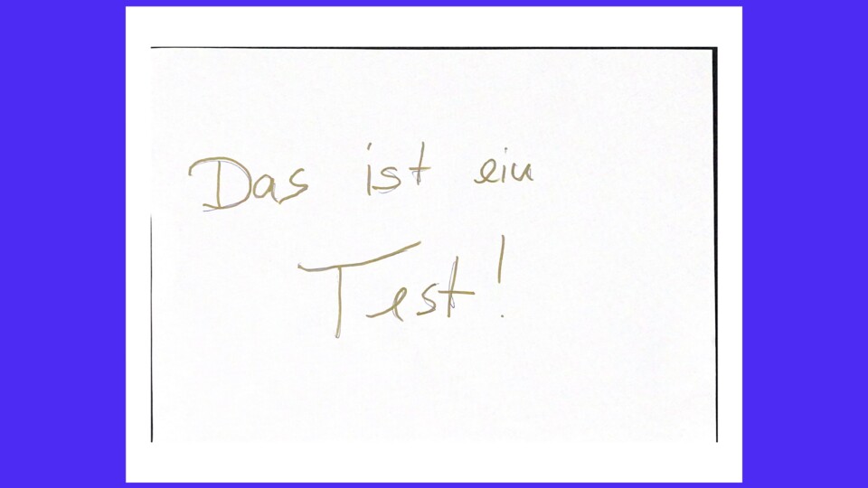 Rechts das mit der Notizen-App gescannte Dokument.