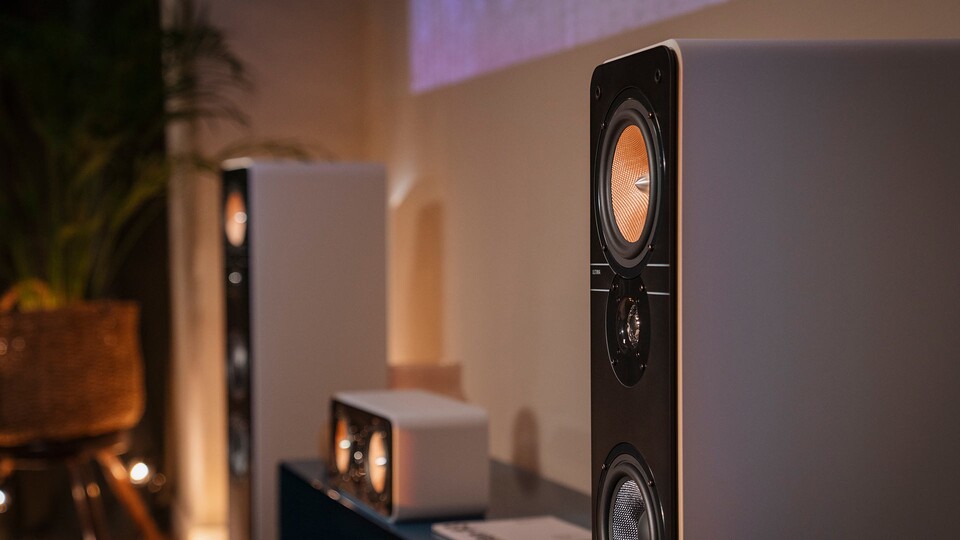 Teufel trifft mit den ULTIMA 40 5.1-Surround-Lautsprechern genau meinen Geschmack. Wer es schlichter mag, montiert die mitgelieferten Lautsprecher-Gitter.