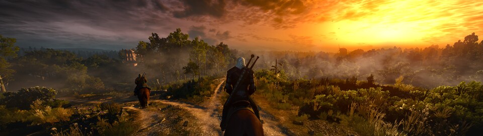 Der Prolog führt uns ins Dorf Weißgarten. Dieses Panorama ist das erste, das Geralt zum Start seines Abenteuers erblickt. Alle Panoramabilder im Artikel entstanden per Nvidia Surround auf zwei Monitoren und mit abgeschaltetem Interface.