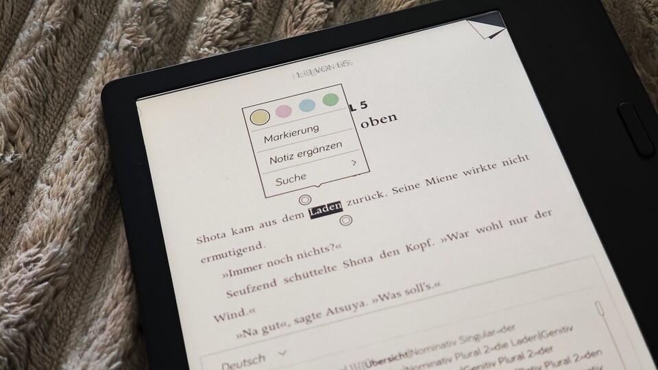 Das Display erlaubt farbige Text-Markierungen. (Bildquelle: Duy Linh DinhGameStar Tech)