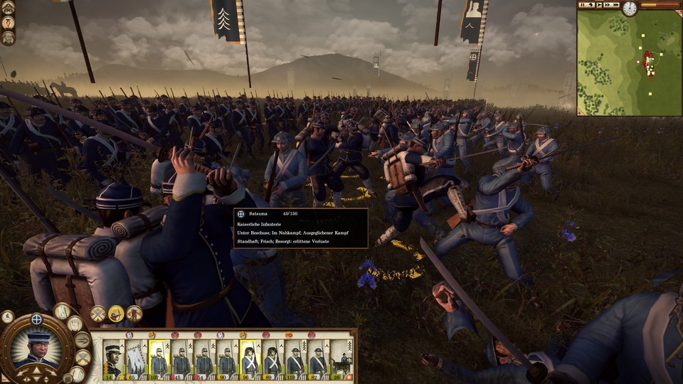 Im Nahkampf prügeln die Soldaten aufeinander ein.