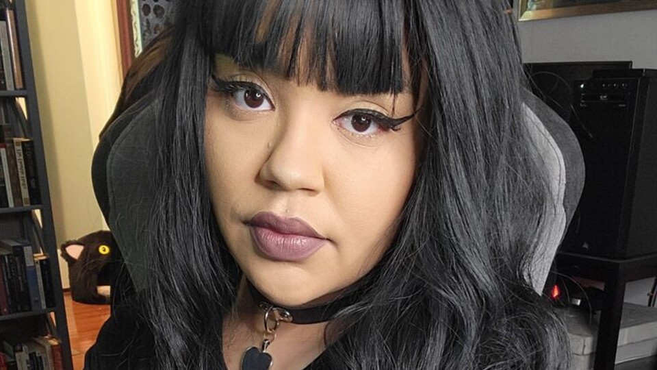 RekItRaven initiierte 2021 den Widerstand gegen Hate Raider: per Hashtag #TwitchDoBetter. (Quelle: https:virtualeconcast.cominterviewraven-interview-transcript )