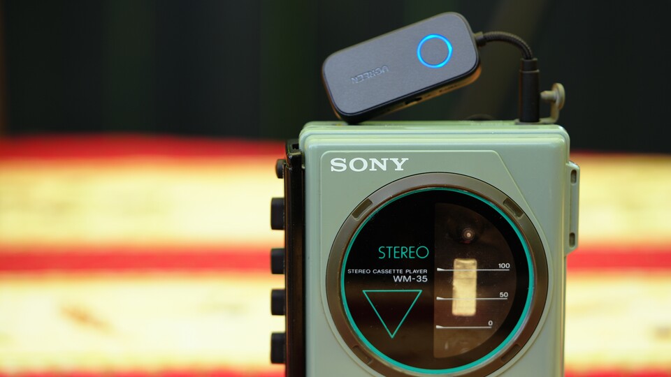 Kunststoffgehäuse und Bluetooth – beim Sony Sports Walkman führt das zu Störgeräuschen. (Bildquelle: GameStar Tech)