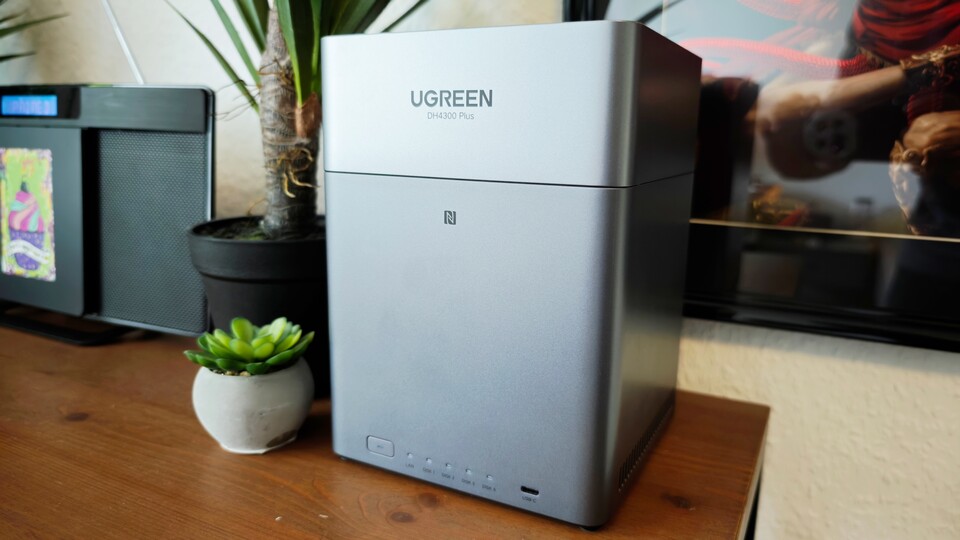 Das günstige NAS macht einen unaufälligen Eindruck. Im Betrieb sind die Festplatten jedoch deutlich hörbar – auch mit vergleichsweise leisen NAS-Platten. (Bildquelle: Duy Linh DinhGameStar Tech)