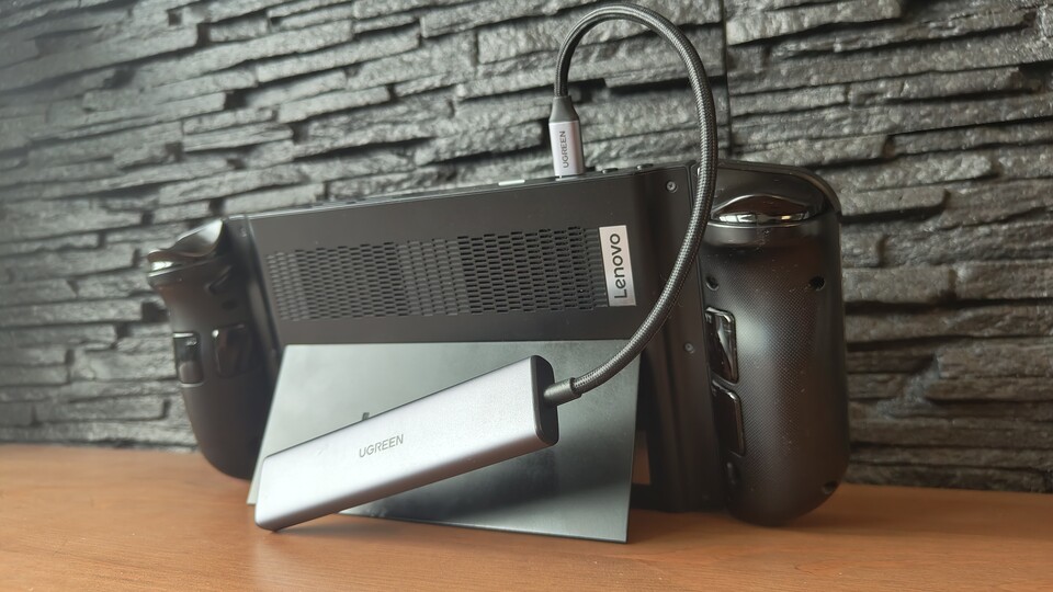 Die günstigeste Option ist ein solcher USB-Hub mit HDMI-Ausgang.