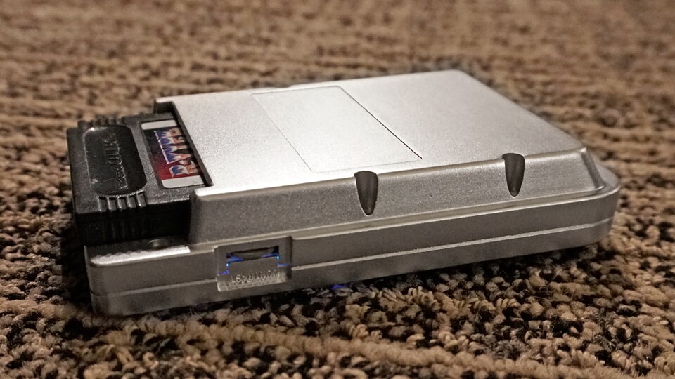 Für den Ultra Game Boy muss man seine alten Gameboy-Spiele aus dem Schrank holen.