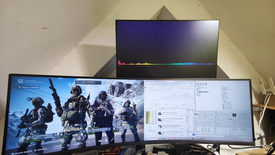 Ok, ich gebe es zu, ich bin süchtig nach Bildschirmfläche. Hier seht ihr, dass auch 16:9-Gaming gut funktioniert.