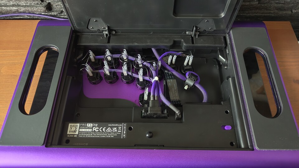 Die Kabel sind außerdem sehr ordentlich verlegt worden.