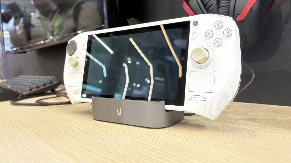 Zotac Zone 2 Hands-On – ein echter Steam Deck OLED-Herausforderer (Hintergrundmusik bereitgestellt von www.musicfox.com)