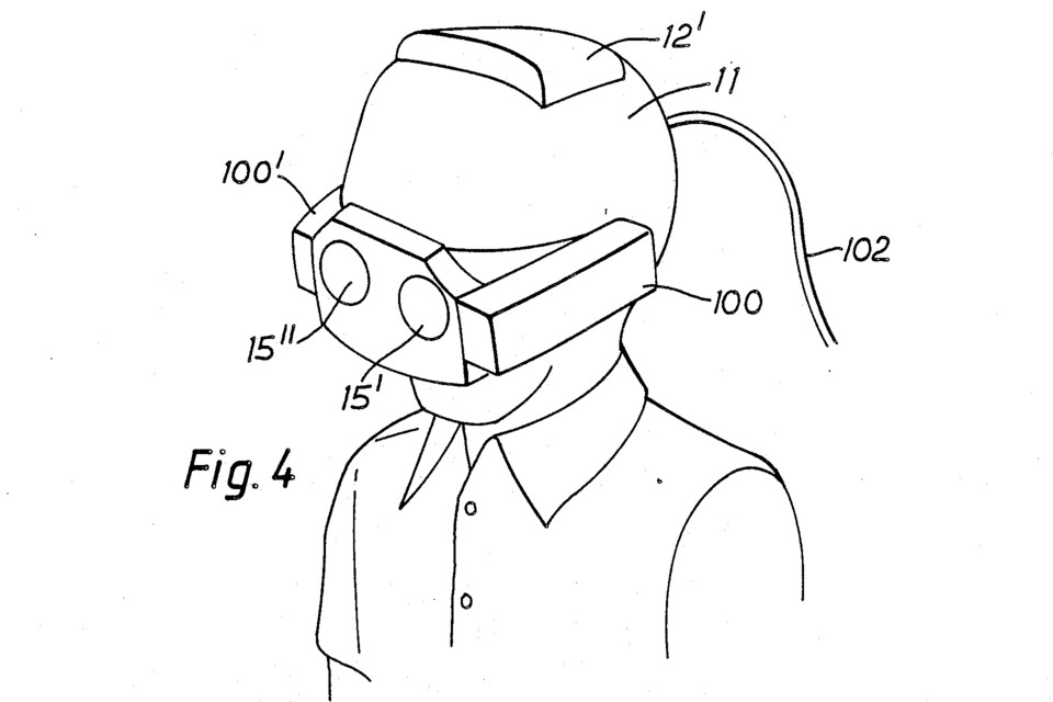 Mit 26 Jahren gründet Dr. Jonathan Waldern ein Unternehmen, das später als Virtuality jedermann die Möglichkeit gibt, für ein paar Münzen virtuelle Realitäten zu erleben. Bereits 1987 meldet er ein VR-Headset zum Patent an.
