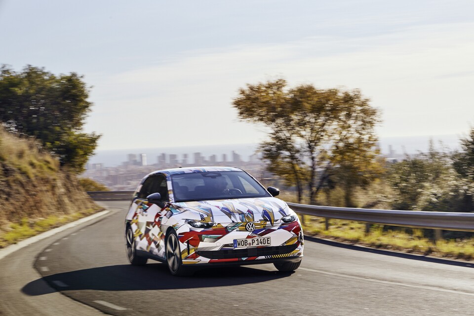 Der Volkswagen ID. Polo kombiniert einen vergleichsweise niedrigen Verbrauch mit einem Einstiegspreis, der klar auf den Massenmarkt abzielt. (Quelle: Volkswagen)