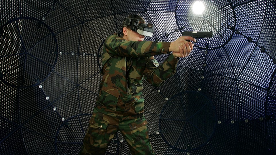 Das (US-)Militär arbeitet schon seit Jahrzehnten mit VR-Ausrüstung , um Soldaten zu trainieren – vor allem mit Flugsimulatoren.