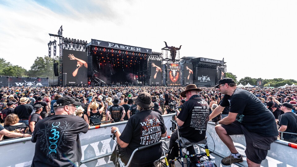 Da könntet ihr stehen. Und euch drauf freuen, zurück auf dem Campingareal genug Strom für ein wenig Luxus zu haben. Bild: WOA FESTIVAL GMBH