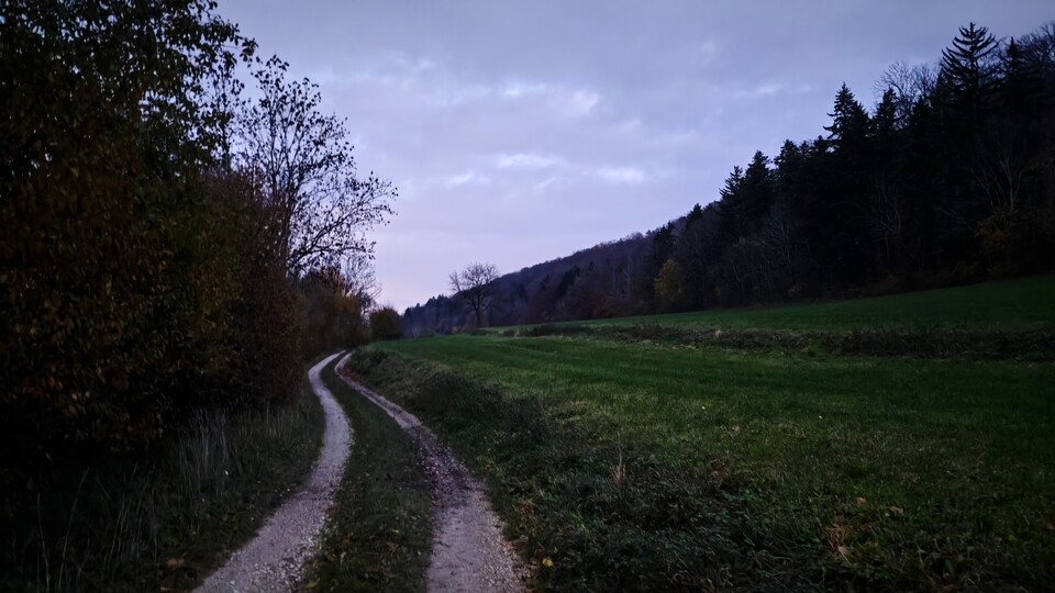 Auf dem Foto sieht es deutlich heller aus, als es tatsächlich war.  (Bildquelle: Duy Linh DinhGameStar Tech)