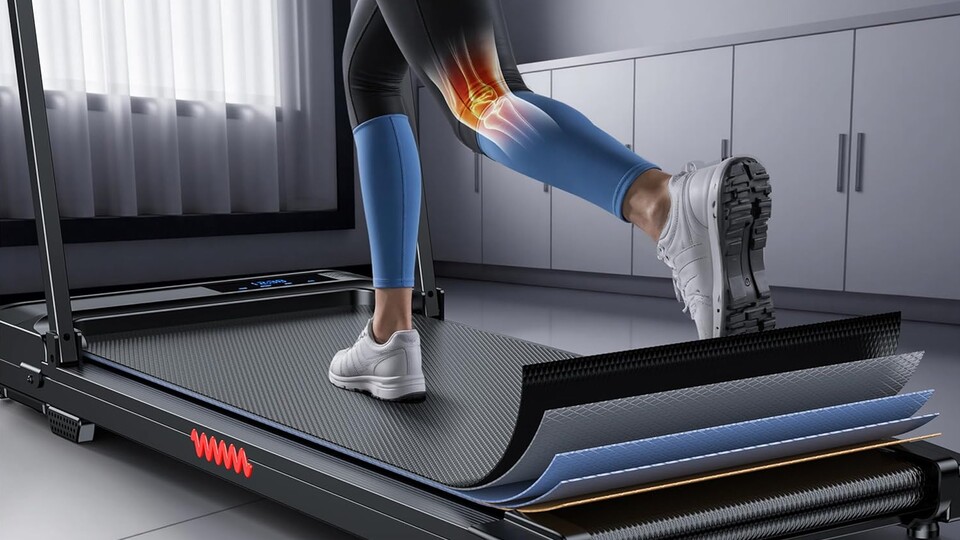 Walking pad in the home office: More steps, less back pain.