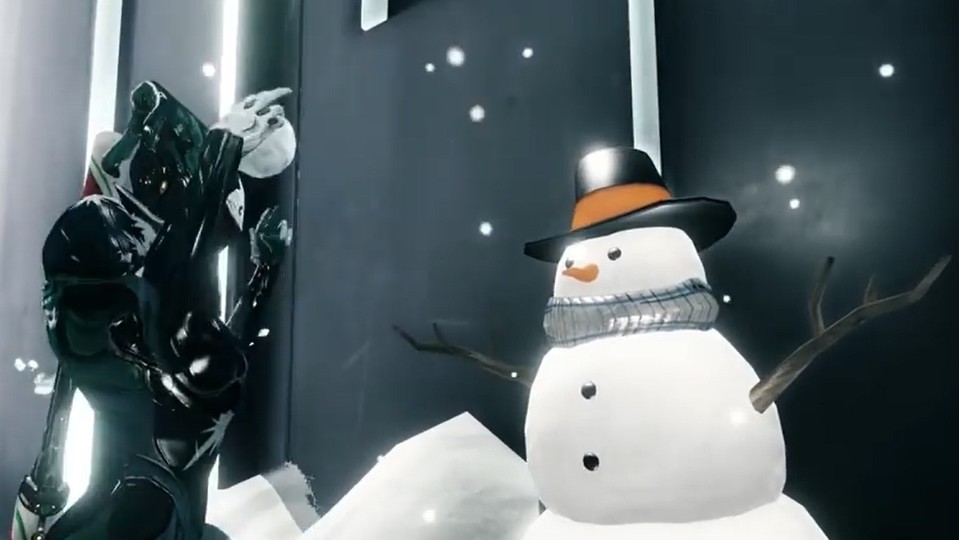 Im »Snowday Showdown Tactical Alert« von Warframe kann man an zwei Wochenenden Schneeballschlachten mit anderen Spielern führen.