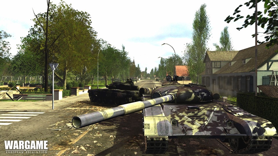 In der allerhöchsten Zoomstufe erkennen wir liebevolle Details wie Straßenschilder, Parkbänke oder den Schattenwurf der Bäume auf die T72-Panzer der sowjetischen Roten Armee.