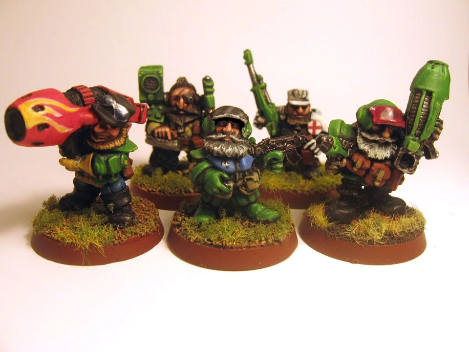 Die Squats sehen im Vergleich mit Miniaturen wie der Daemonculaba ziemlich ulkig aus.
