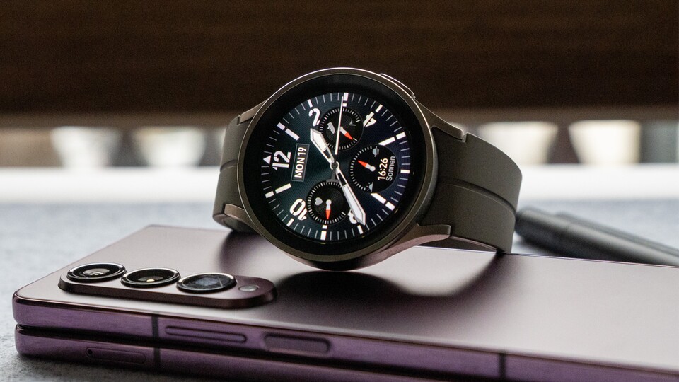 Die Galaxy Watch 7 bekommt anscheinend gleich mehrere signifikante Verbesserungen spendiert. (Bild: Galaxy Watch 5 Pro)