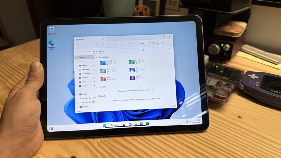 After many hours he finally made it: Windows 11 on an iPad Air M1.  (Image: Android Authority)