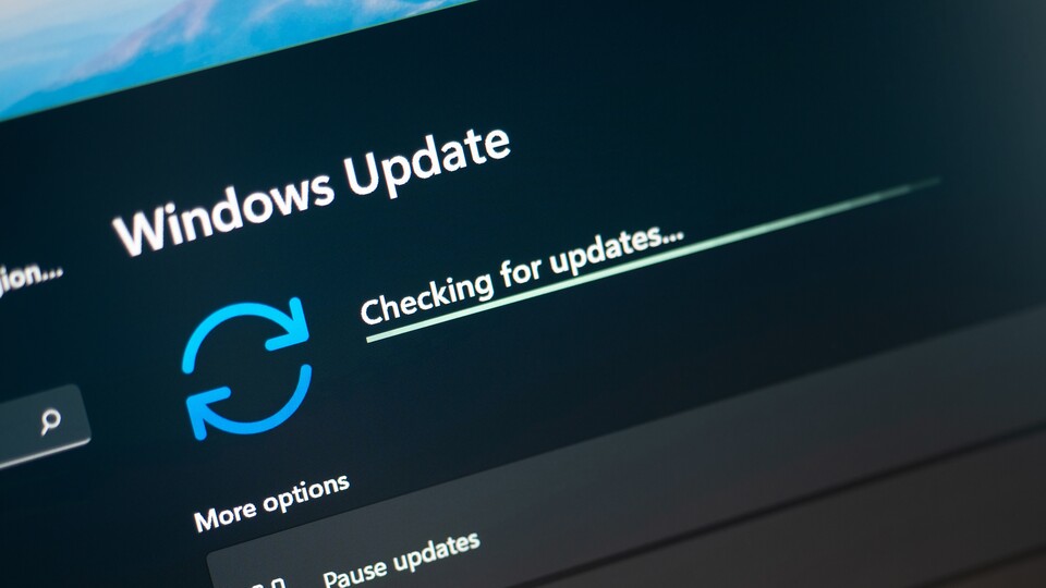 Für das große Windows 11 24H2-Update gibt es ein paar Apps, die Steine in den Weg legen. (Bild: Daniel Chetroni über Adobe Stock)