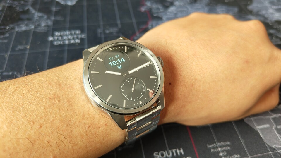 Ihr mögt den Look und die Akkulaufzeit einer klassischen Smartwatch nicht? Dann könnte die ScanWatch 2 die richtige für euch sein.