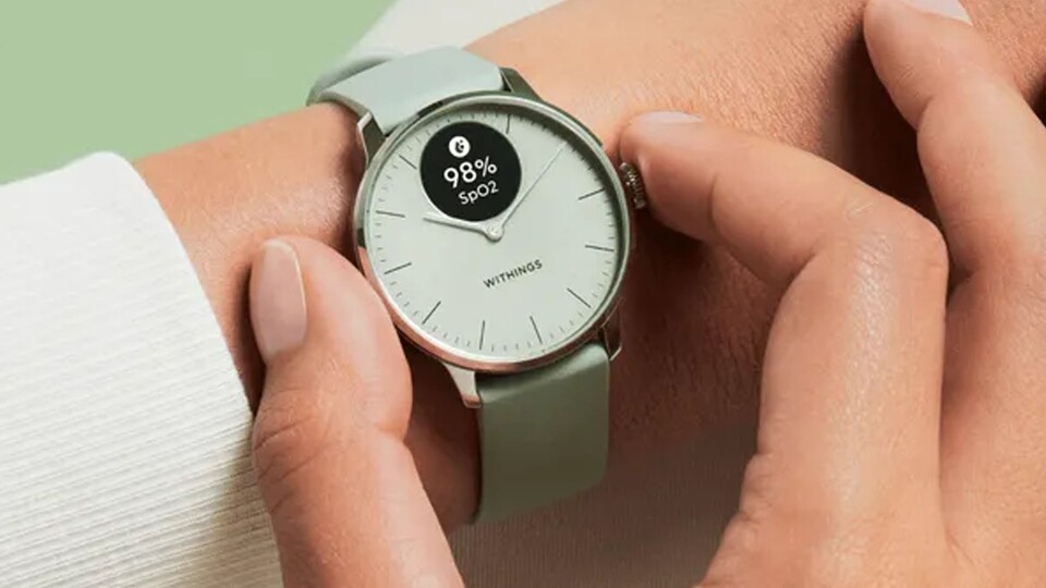 Die Smartwatch gibt es in verschiedenen Farben. Zudem könnt ihr das Armband so wechseln, wie ihr es wollt.