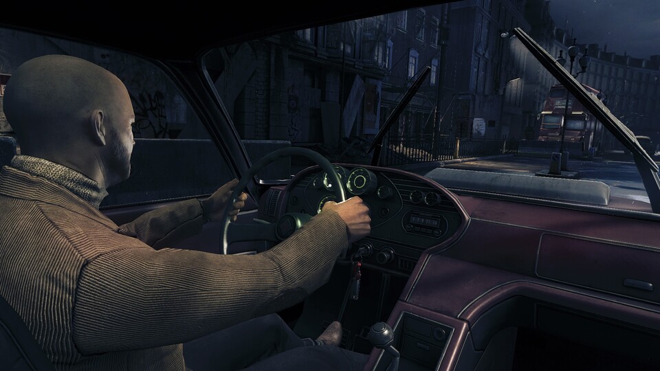 Leicht zu übersehen: Der Schlüsselanhänger in Brams Auto erinnert an einen überaus beliebten Multiplayer-Shooter.