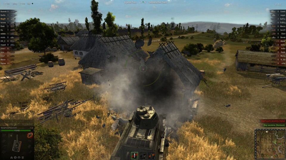 Zerstörbares Terrain bietet World of Tanks zwar nicht, dafür lassen sich einige Objekte wie diese Häuser kaputtfahren oder -schießen.