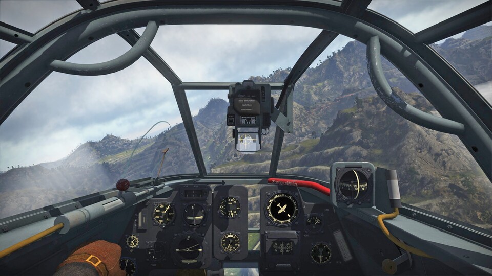 Solche hübschen Cockpit-Ansichten bietet nur War Thunder. Im realistischen Modus dürft ihr in dieser Ansicht fliegen.