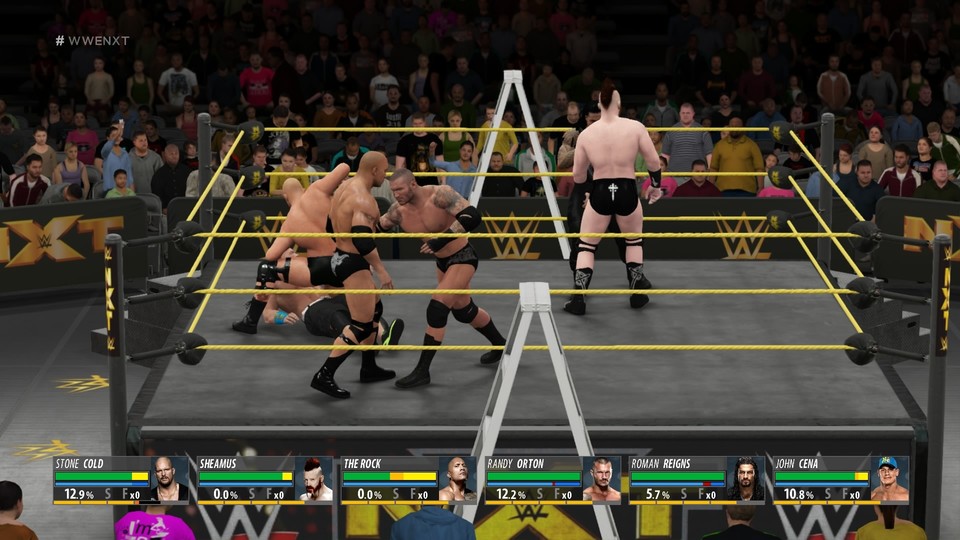 Chaos vorprogrammiert: In WWE 2K16 tummeln sich bis zu sechs Wrestler gleichzeitig im Ring.