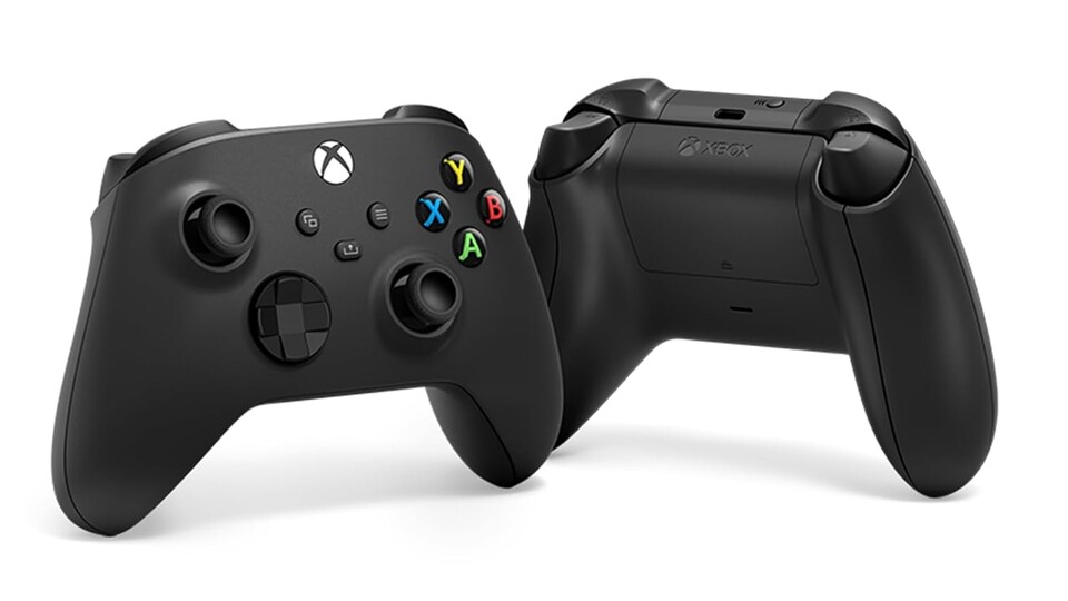 Die Form des Xbox-Controllers liegt selbst mir gut in der Hand – und das trotz meiner großen Hände. Von Freunden mit kleineren Händen weiß ich, dass sie den Controller ebenfalls mögen.