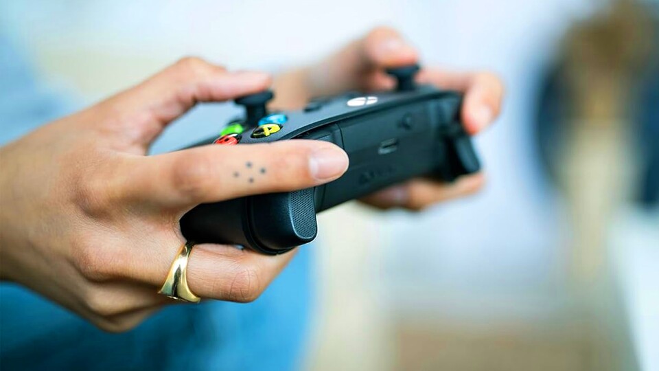 Der Xbox-Controller liegt gut in der Hand und führt selbst nach stundenlangen Sessions nicht zu Ermüdungen.