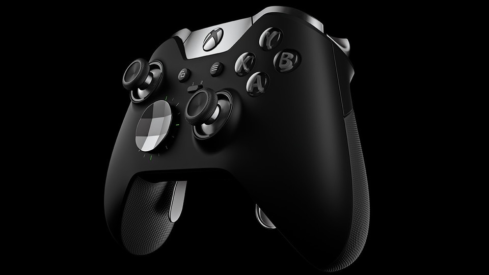 Durch die edel wirkenden Materialen und das höhere Gewicht liegt der Xbox One Elite Controller angenehm und sicher in den Händen. 