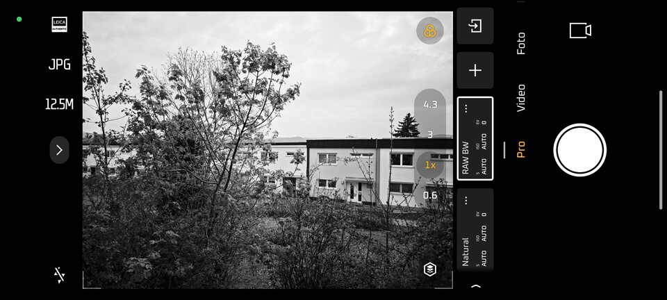 Im Pro-Modus könnt ihr manuell fotografieren und eure Einstellungen abspeichern. (Bildquelle: Duy Linh DinhGameStar Tech)