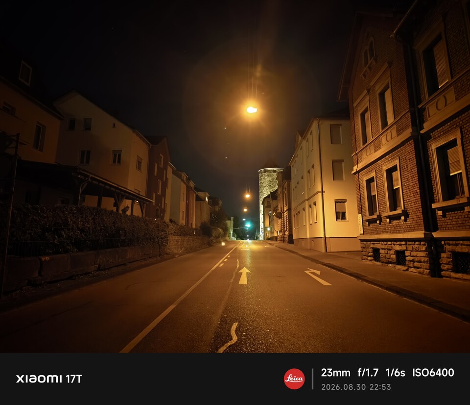 Die meisten Fotos sind scharfgestellt und die Szenen auf den Fotos deutlich heller als in der Realität. (Bildquelle: Duy Linh DinhGameStar Tech)