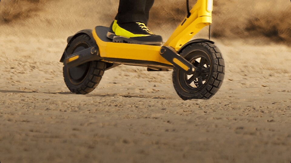 Das neue Offroad-Design des Ultra lässt sich von ein bisschen Kopfsteinpflaster oder weicherem Untergrund nicht so schnell aus der Fassung bringen.