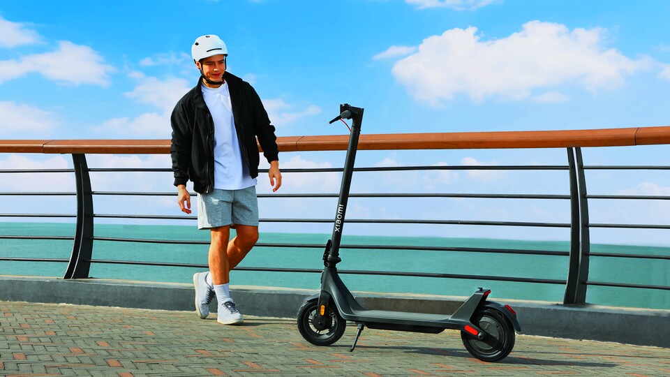 Der Xiaomi E-Scooter 4 Lite verfügt über alle sicherheitsrelevanten Funktionen, über die auch die teuren High-End-Modelle verfügen.
