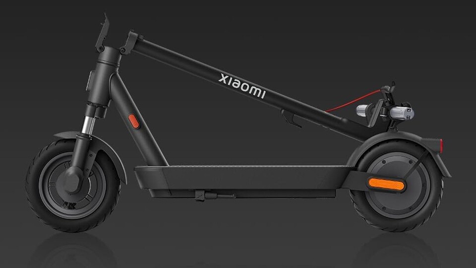 Das praktische Klappdesign macht den Roller erstaunlich handlich, sodass ihr ihn auch mal die Treppe hinauftragen könnt.