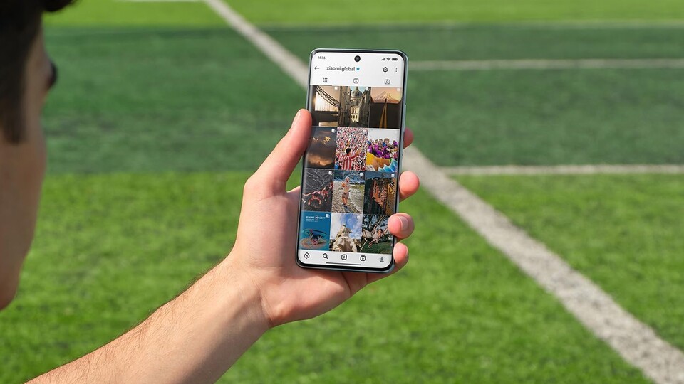 Mit seiner hohen Maximalhelligkeit ist das Xiaomi Redmi Note 15 auch bei direkter Sonneneinstrahlung bestens ablesbar.