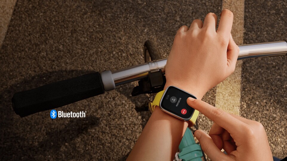 Wenn ihr unterwegs angerufen werdet - kein Problem, die Xiaomi Watch ist mit eurem Handy verbunden.