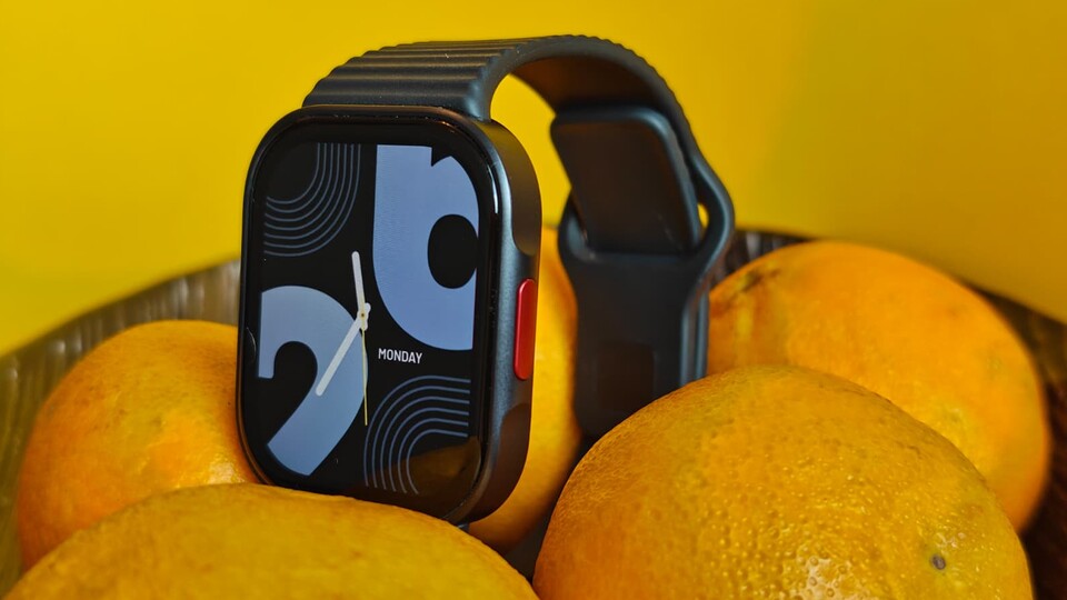 Die Uhr hat etliche Funktionen, die eigentlich nur bei den teuren Flaggschiffen zu finden sind. Meine Empfehlung bekommt die Smartwatch auf jeden Fall!