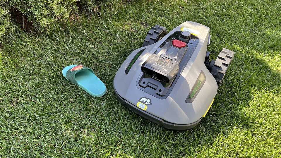 Badelatschen oder Spielzeug erkennt der Yuka Mini 2 800 problemlos.