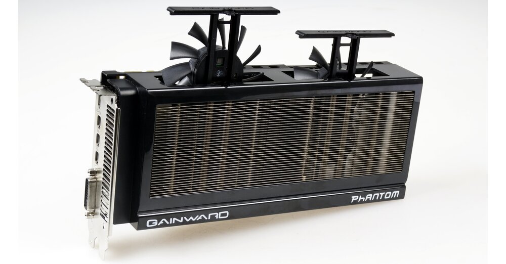 ページ 4: Gainward Geforce GTX 970 Phantom 