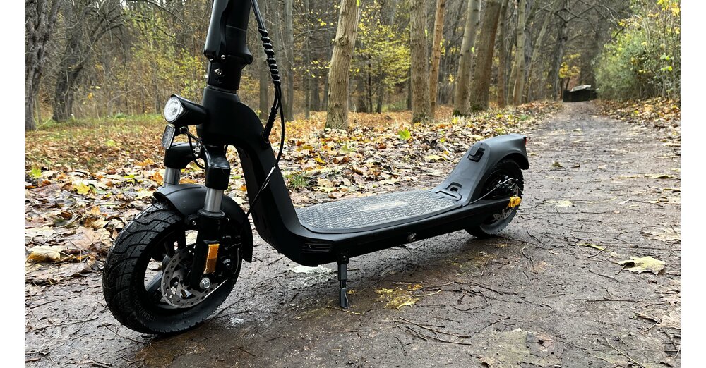 Joyor C10E dans le test : un véhicule polyvalent brillant pour une utilisation sur route et tout-terrain 